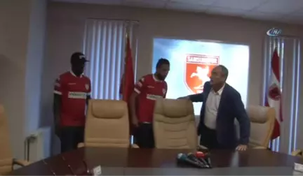 Chibuike ve Çağrı Samsunspor'a İmza Attı