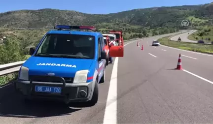 Tatil Yolunda Trafik Kazası: 1 Ölü, 2 Yaralı