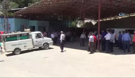 Hatay'da Kazada Hayatını Kaybeden 4 Kişi Toprağa Verildi