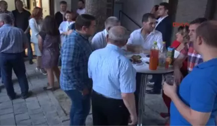 Kosova'da Türk Partisi Halkla Bayramlaşma Geleneğini Sürdürdü