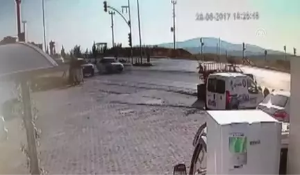 Sakarya'da Trafik Kazası: 2 Yaralı