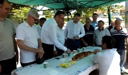 Bigadiç'de Belediye Çeşmesinden Buz Gibi Ayran Aktı