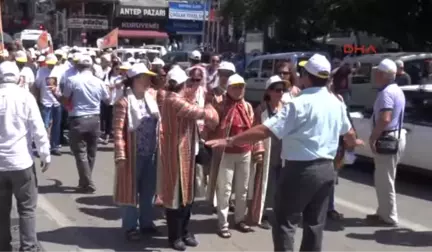 Bursa Sivas Katliamında Ölenler Bursa'da Yürüyüşle Anıldı