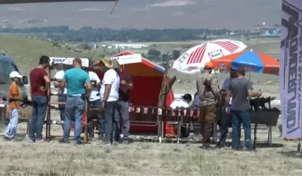 Kayseri Büyükşehir Belediyesi Mehter Takımı, Atıcılıktaki Hünerleriyle de Avcılardan Büyük Alkış...