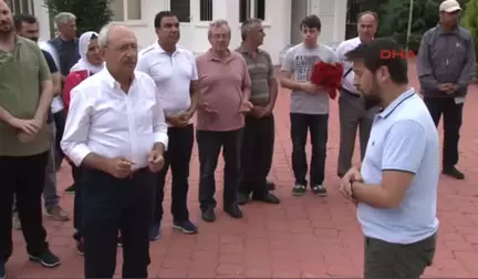 Kocaeli - Kılıçdaroğlu, Türkiye'nin Ilk Kadın Belediye Başkanı Leyla Atakan'ın Mezarını Ziyaret Etti