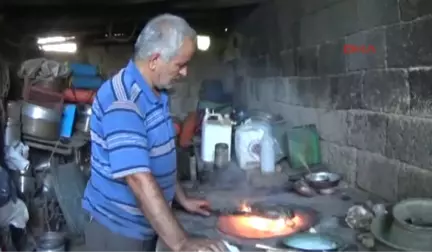 Gaziantep Ateş Önünde Çalışan Esnafın Sıcakla Imtihanı