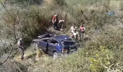 10 Metre Yükseklikten Yere Çakılan Otomobilden Sağ Çıktı