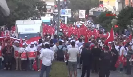 Aydın 15 Temmuz Kutlamasında Şehit Polisin Annesi Baygınlık Geçirdi