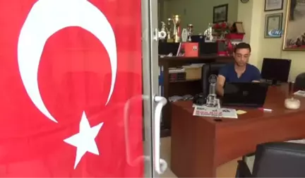 Siirtli Muhabir Ödülünü 15 Temmuz Şehitlerine Armağan Etti