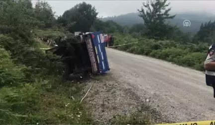 Öğrencilerin Bindiği Patpat Devrildi: 1 Ölü, 5 Yaralı