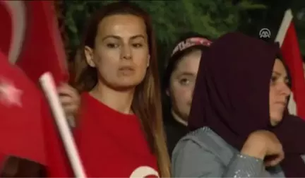 Vatandaşlar Demokrasi Nöbetine Devam Etti - Istanbul