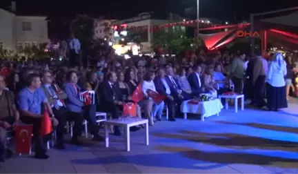 Yalova - Cengiz Kurtoğlu, Yalova'da Iki Sepet Dut Karşılığı Konser Verdi