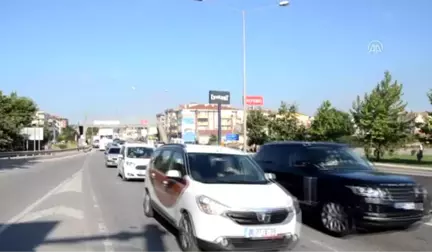 Yalova-Izmit Karayolu'nda Trafik Yoğunluğu