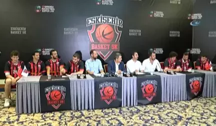 Eskişehir Basket'te 7 İmza Birden