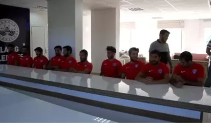 Elaziz Belediyespor'da Toplu Imza Töreni