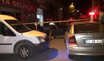 Niğde'de Av Silahları Satan Kişi Dükkanında Oturduğu Sırada Vuruldu; 1 Yaralı