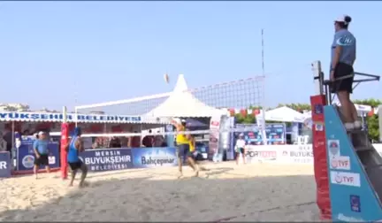 Mersin'de Plaj Voleybolu Heyecanı