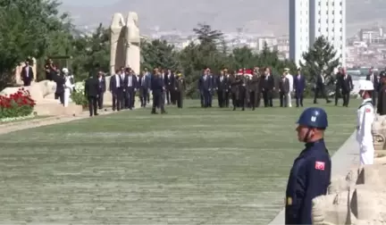 Yaş Üyeleri Anıtkabir'i Ziyaret Etti