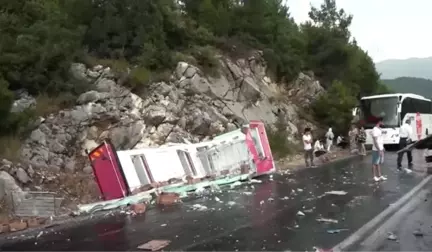 Akseki'de Trafik Kazaları: 3 Yaralı