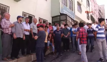 Gaziantep 6 Kişilik Ailenin Ölümüne Yol Açan Tır Sürücüsünün Serbest Bırakılmasına Tepki