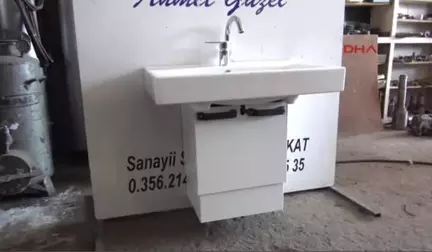 Tokat Bel Fıtığı Yüzünden Yükseklik Ayarlı Lavabo İcat Etti