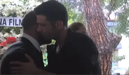 Ünlü Oyuncu Kuzey Vargın Son Yolculuğuna Uğurlandı
