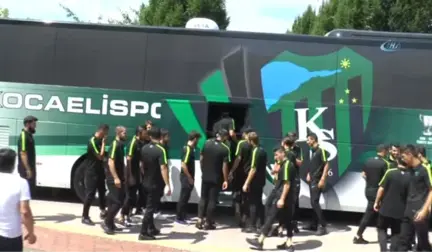 Kocaelispor Yeni Takım Otobüsünü Teslim Aldı