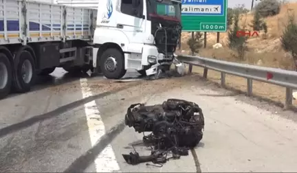 Gaziantep'te Otomobil ile Tır Çarpıştı: 1 Ölü, 1 Yaralı