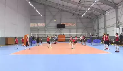 Kadın Milli Voleybolcuların Hedefi Madalya