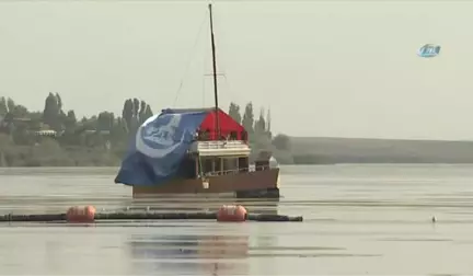 Binlerce Ankaralı Mogan Gölü Kenarında Solotürk'ün Gösterisini İzledi