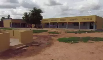 Tika'nın Gönüllüleri Okul Tadilat Çalışmalarına Katıldı - Burkina