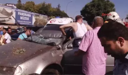 Gaziantep'te Otomobil Refüje Çıktı: 2 Yaralı