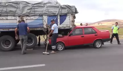 Şarkışla'da Trafik Kazası: 4 Yaralı