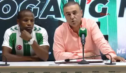 Atiker Konyaspor, Lebogang Manyama ile 3 Yıllık Sözleşme İmzaladı