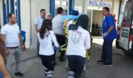 Sivas Otomobil Şarampole Devrildi: 2'si Ağır 6 Yaralı