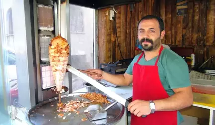 Sigarayı Bıraktı, Öğrencilere Burs Verecek