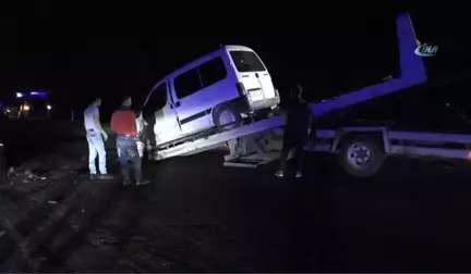 Kaza Mahalline Giden Asker Yoldaki Dev Çukura Düştü