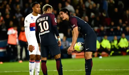 PSG, Penaltı Atışlarını Neymar'a Bırakması İçin Cavani'ye 1 Milyon Euro Teklif Etti