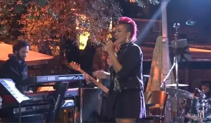 Grammy Ödüllü Maya Azucena'dan 