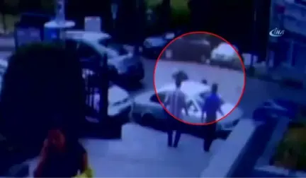 Ünlü Besteci Ozan Musluoğlu Beşiktaş'ta Motosikletiyle Bir Kadına Çarptı