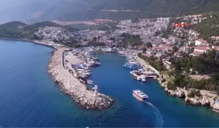 Kaş'ta Dalış Şampiyonası Kortejle Başladı