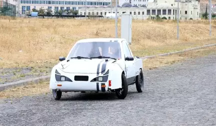 Yerli Elektrikli Otomobil, 7 TL'ye 100 Km Yol Gidiyor, 500 Kilo Yük Taşıyor