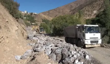 Biz Halka Onlar Teröristlere Hizmet Etti