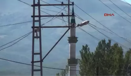 Samsun Yeni Cami Yapıldı, Eskisini Yıktırtmadılar