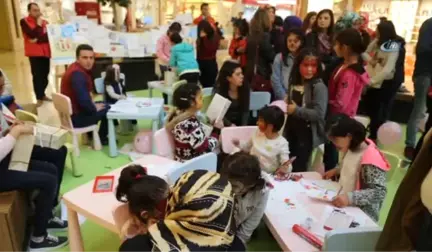 Sivas'ta Dünya Kız Çocukları Günü Kutlandı