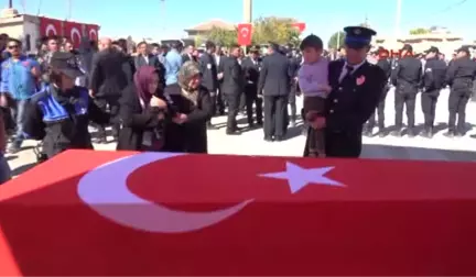 Aksaray Kız Kaçırma Olayında Şehit Olan Polis Memuru, Aksaray'da Toprağa Verildi