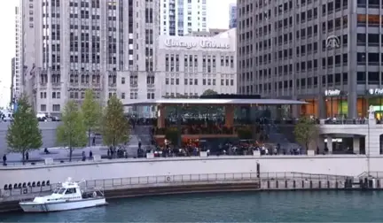 Apple Chicago'da Çatısı 