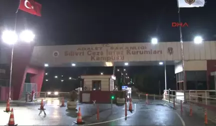 Tahliye Kararı Verilen 8 Kişi Silivri Cezaevi'nden Ayrıldı