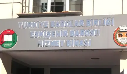 Baroda El Sıkmama Tartışması - Baro Başkanı Öztekin