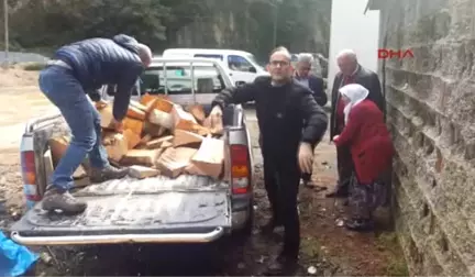 Rize Kışlık Yakacak Derdine Düşen Nineye Odun Yardımı